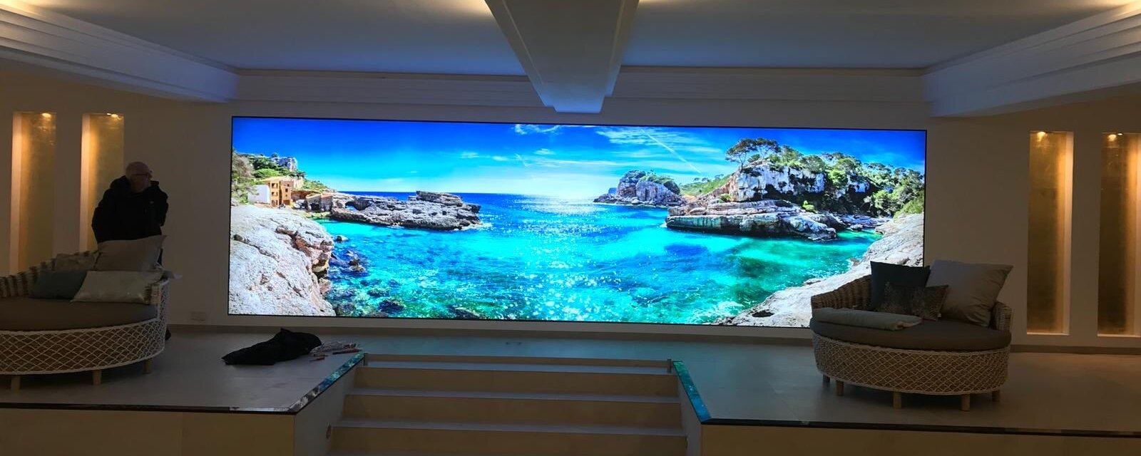 LED Walls und Video Displays für Ihre Werbung declaro